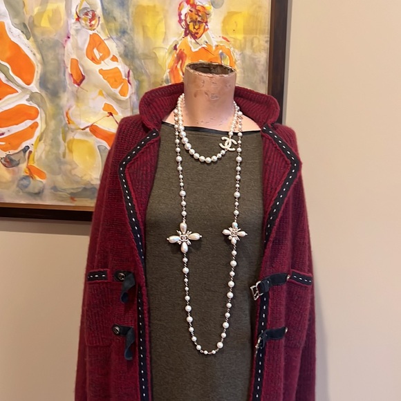 CHANEL Sweaters - Chanel cashmere sweater